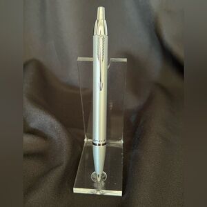 Parker IM Satin Silver Ballpoint Pen – Matte Finish, Chrome Trim